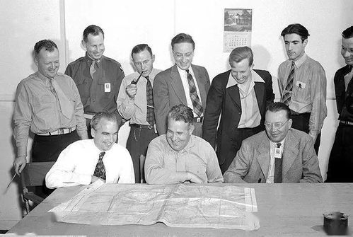 雙輪驅(qū)動(dòng) 美國(guó)如何構(gòu)建既能產(chǎn)出基礎(chǔ)理論突破，又能孵化尖端產(chǎn)品的科研創(chuàng)新生態(tài)